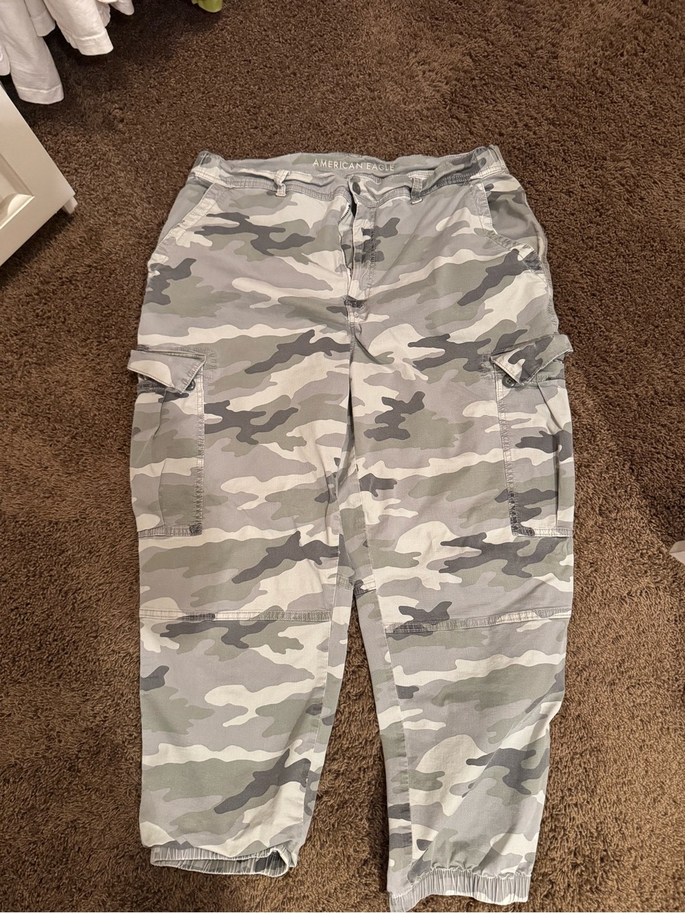 American Eagle Outfitters Gray & Olive Camo Cargo Joggers